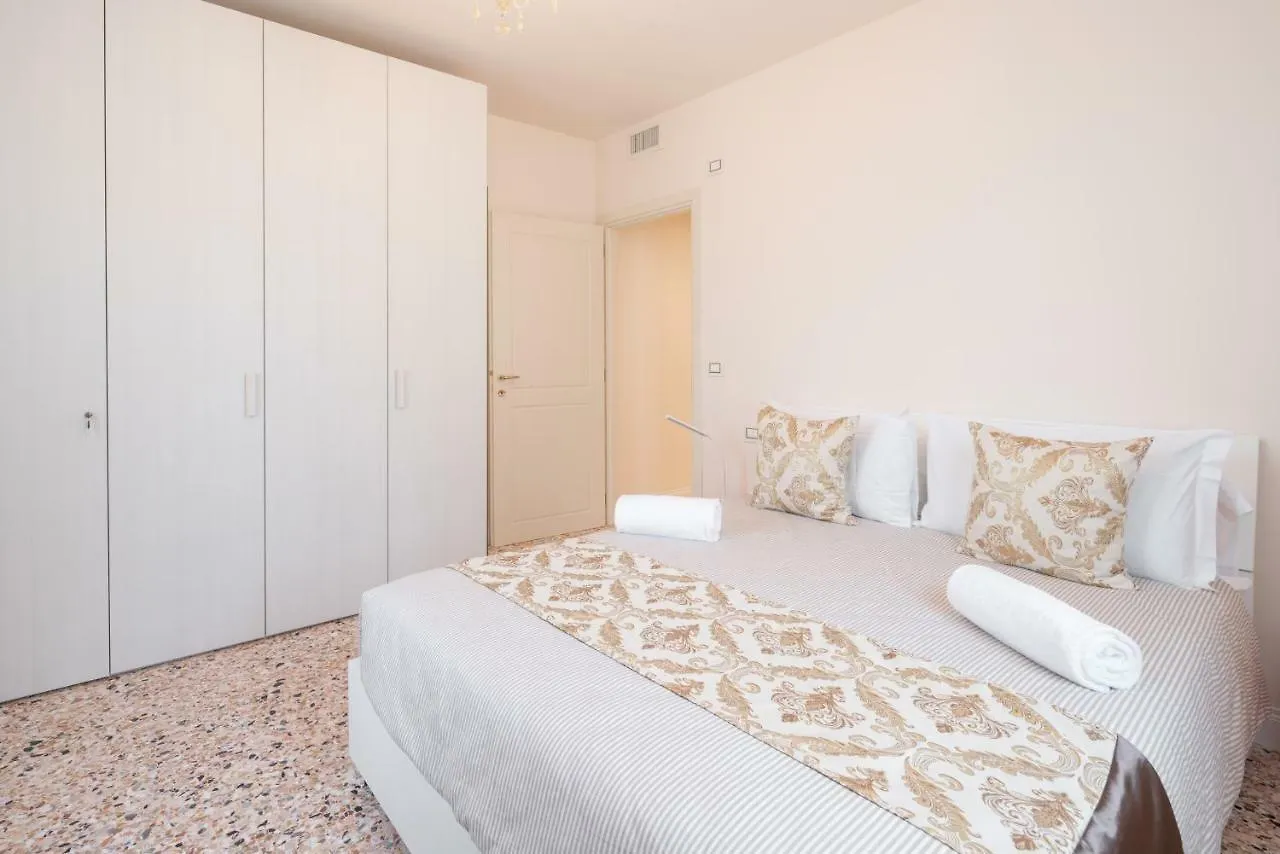 Ve.N.I.Ce Cera Remer Suite Veneza Apartamento