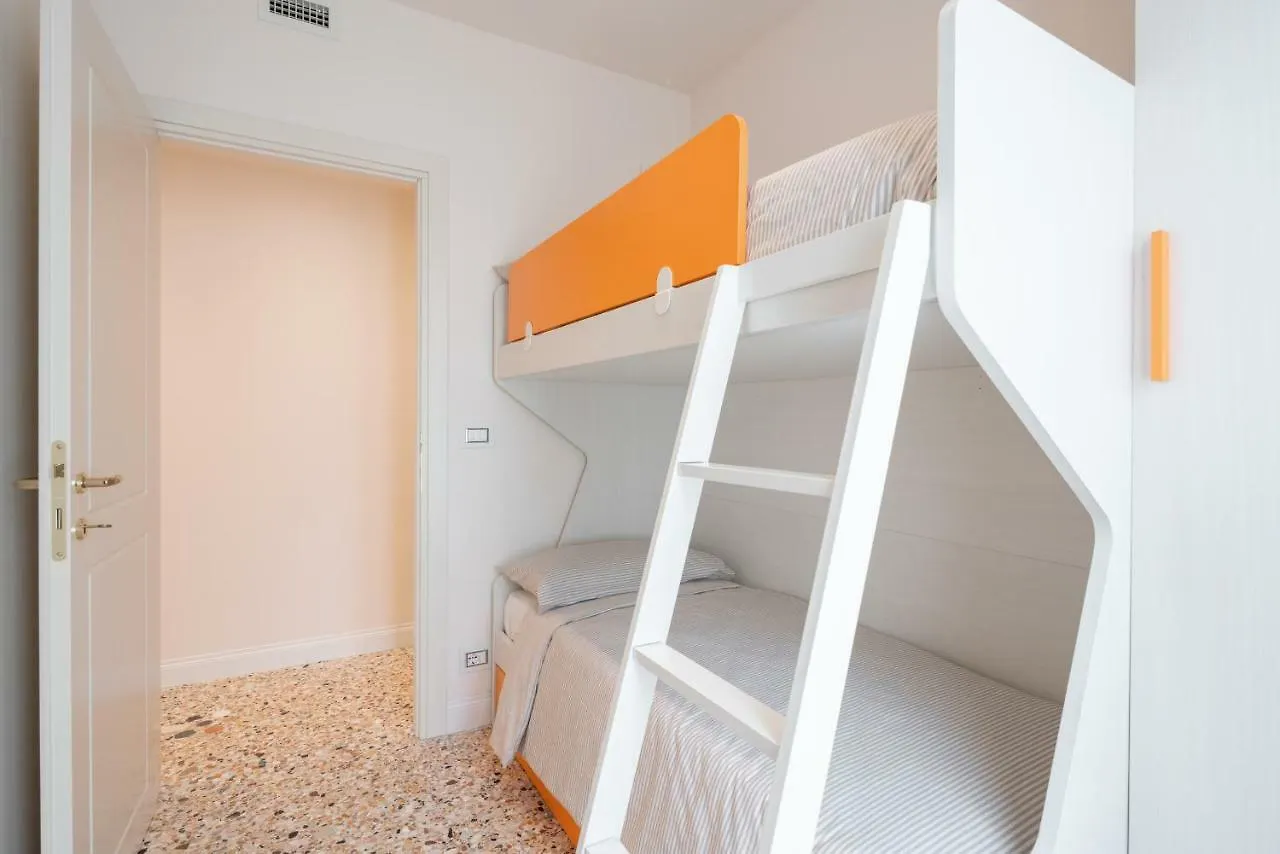 Ve.N.I.Ce Cera Remer Suite Veneza 0*,  Itália